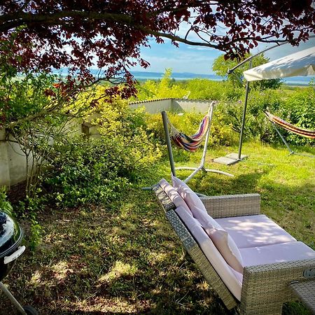 Dharma Horse Shelter Bungalows & Farmping Siófok Exteriör bild